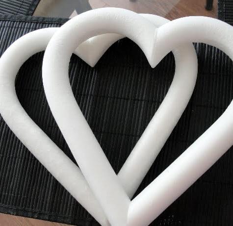 Richland Styrofoam Heart Wreath 9